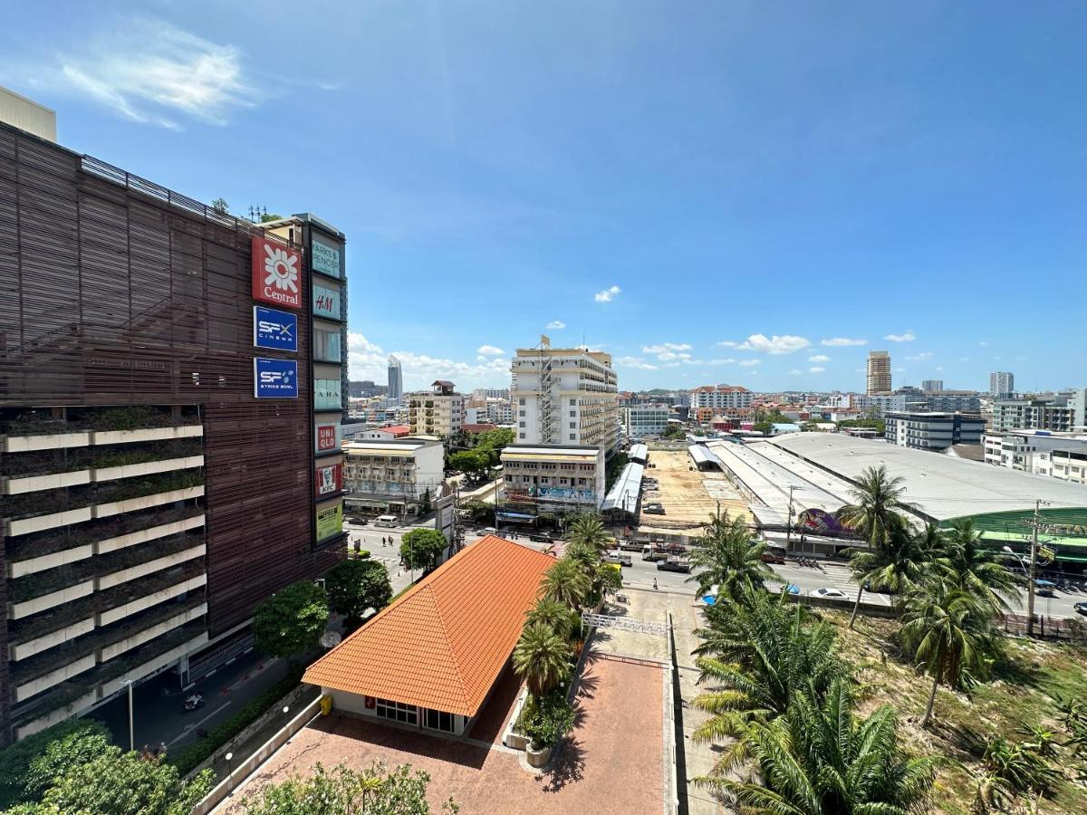View Talay6 By Blue Ocean Suite Pattaya Exteriör bild