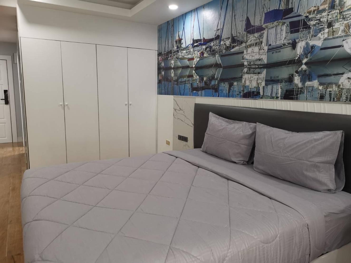 View Talay6 By Blue Ocean Suite Pattaya Exteriör bild