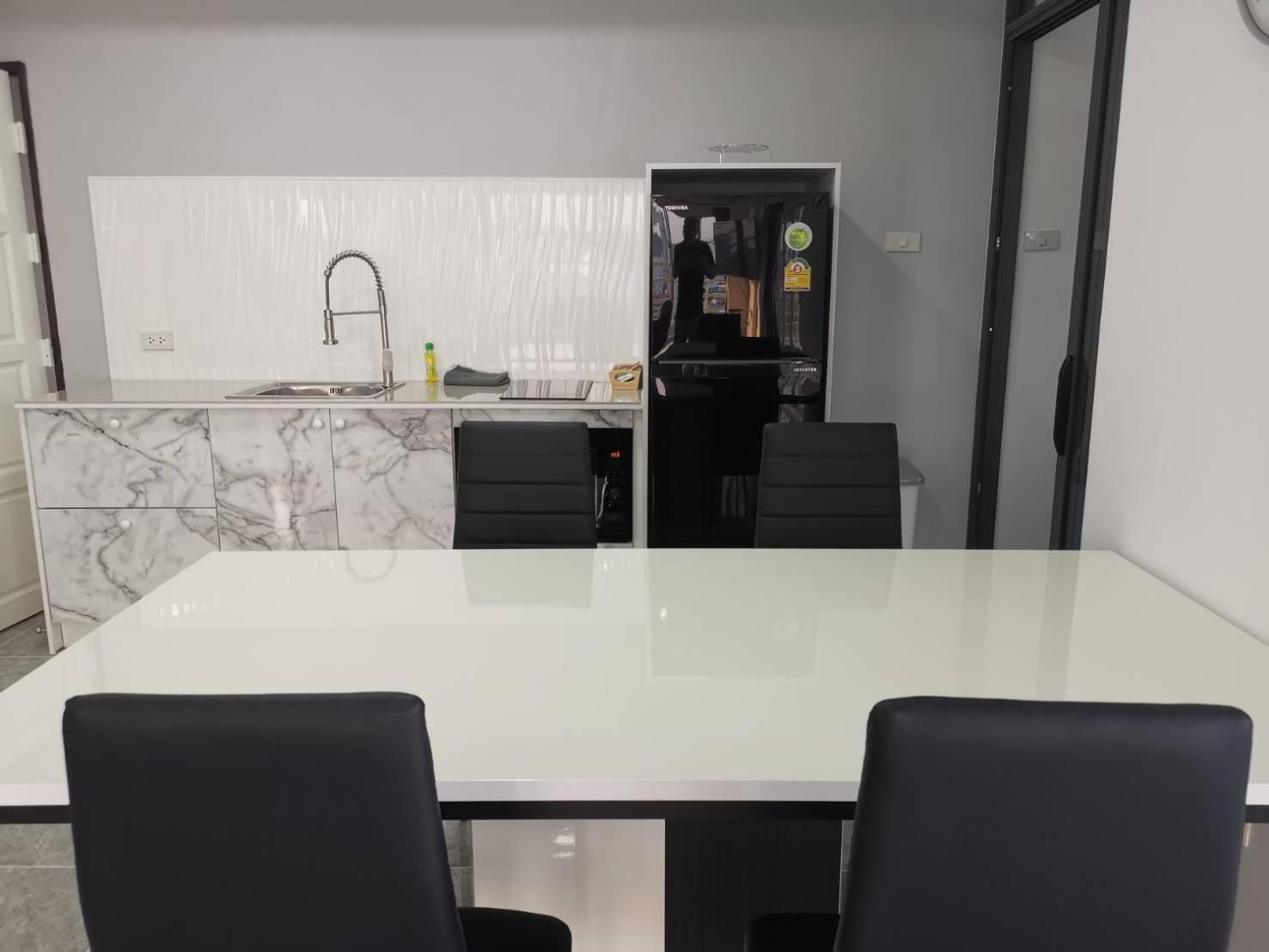 View Talay6 By Blue Ocean Suite Pattaya Exteriör bild