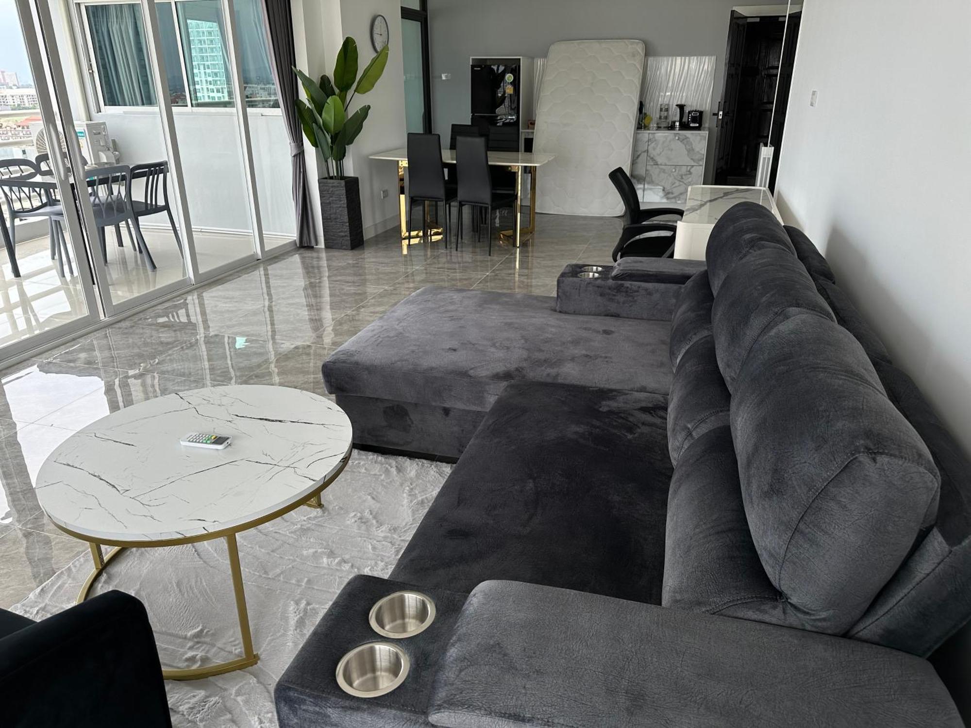 View Talay6 By Blue Ocean Suite Pattaya Exteriör bild